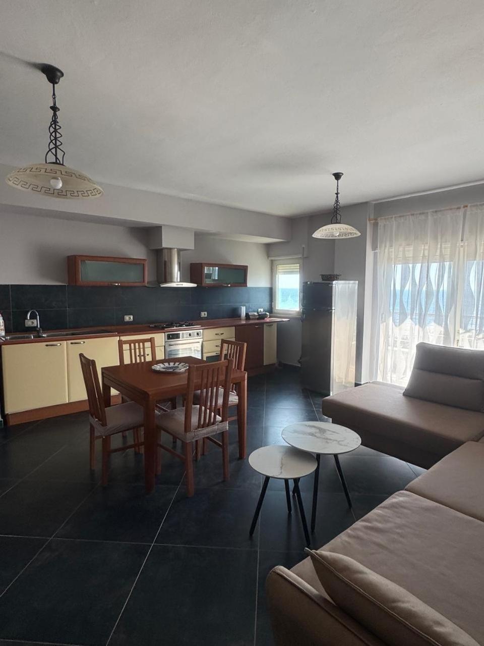 Appartamento Beachfront In *