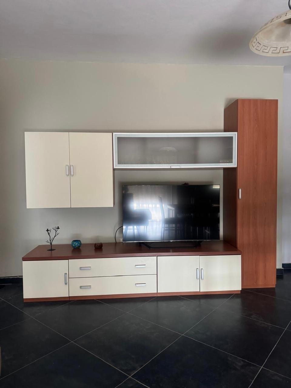 Appartamento Beachfront In Golem (Tirana)